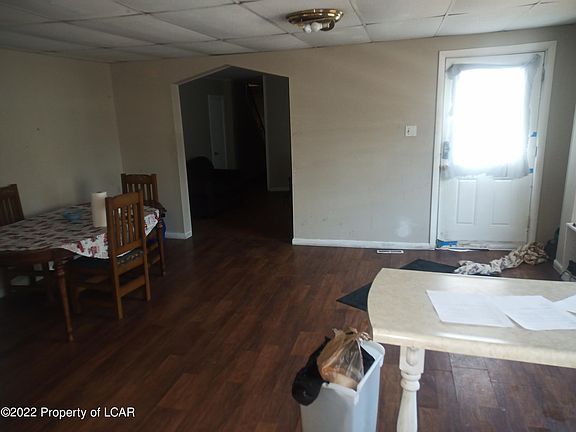4th image of 108 Grove St