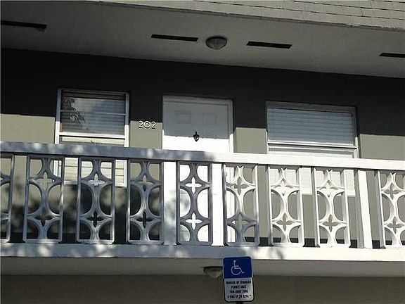 4th image of 1860 Venice Park Dr APT 202