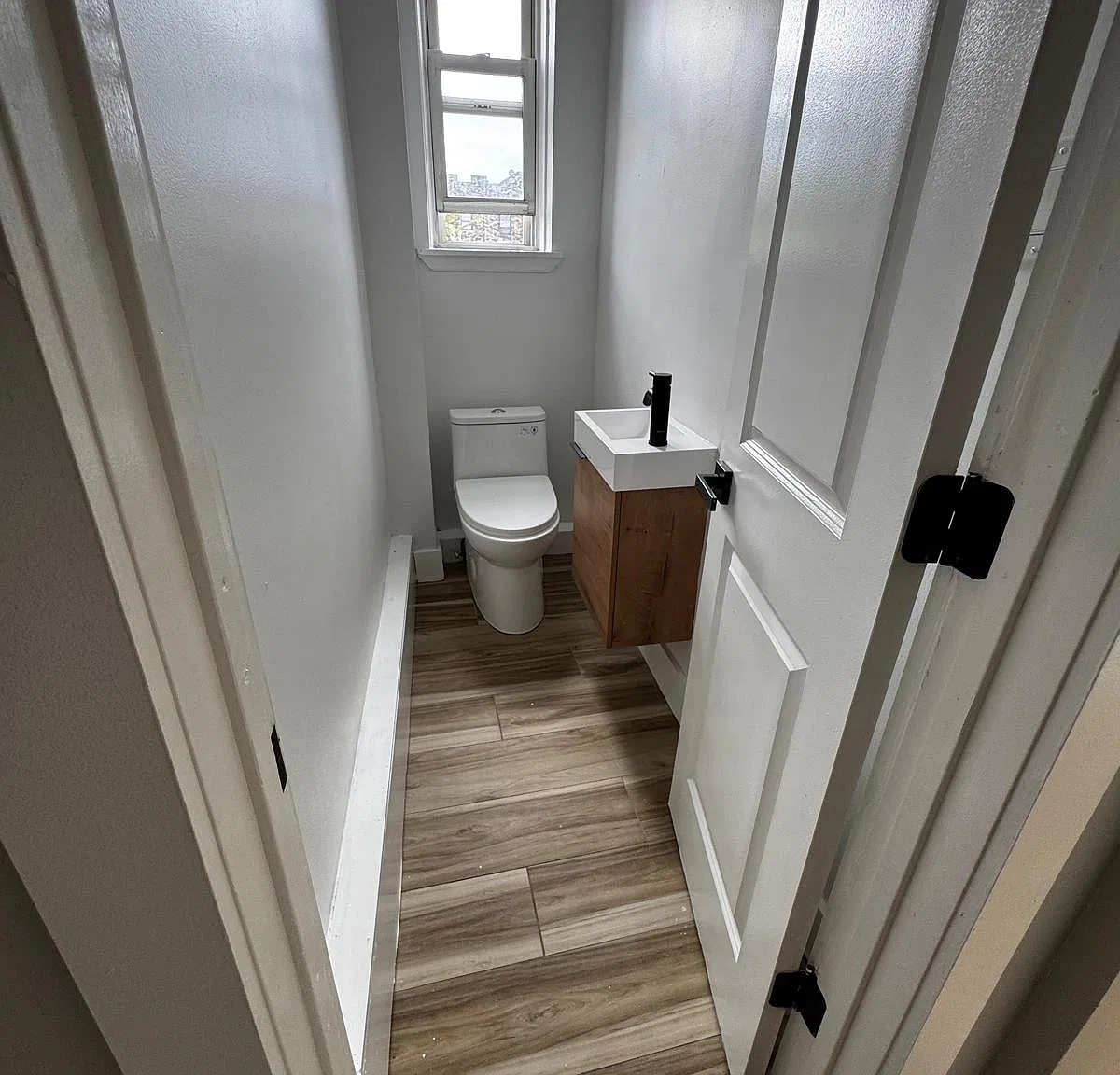 4 bed, 1250 sqft, $2,599 — Photo 3