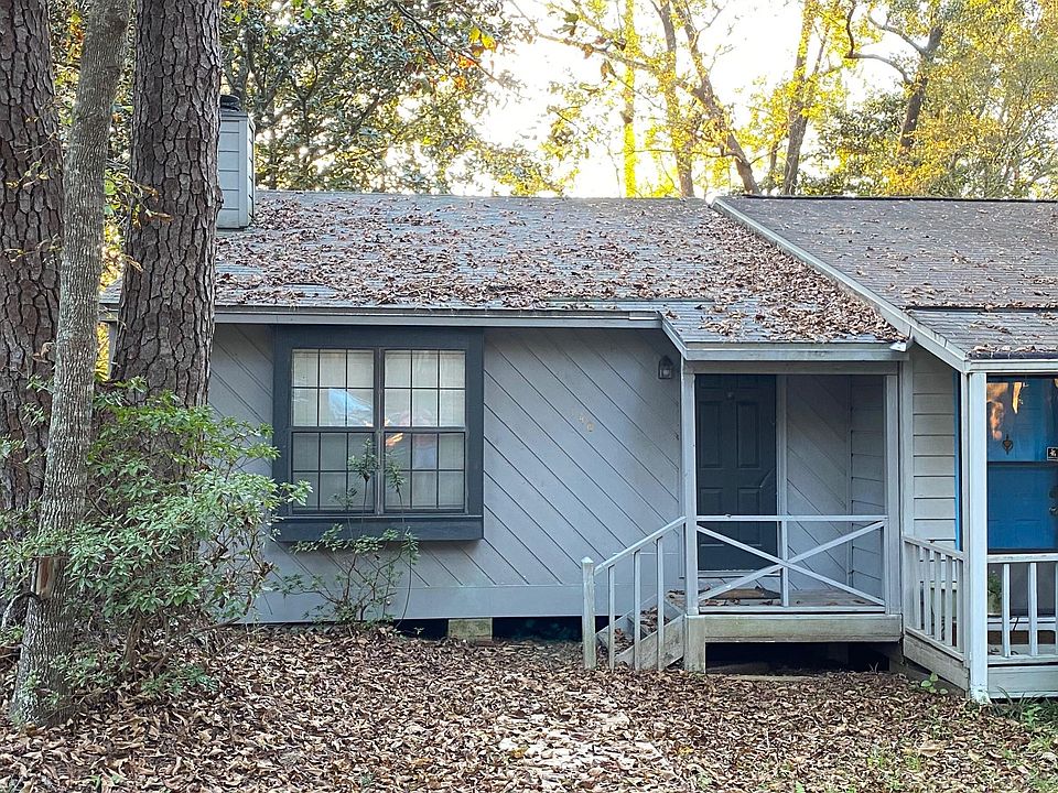 1st image of 140 Parkbrook Cir