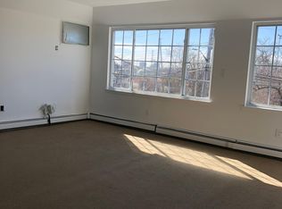11 W 20th Rd, Far Rockaway, NY 11693