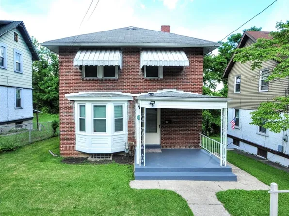 226 Pennsylvania Ave, Clairton, PA 15025