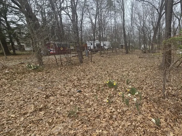 27/99 Woodhaven Dr E, Sublette, IL 61367