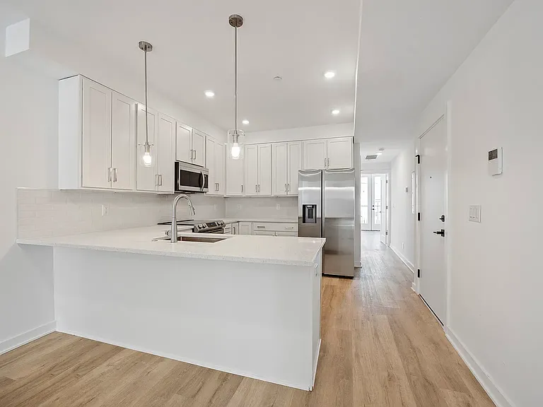 2327 Frankford Ave #1 — Photo 4