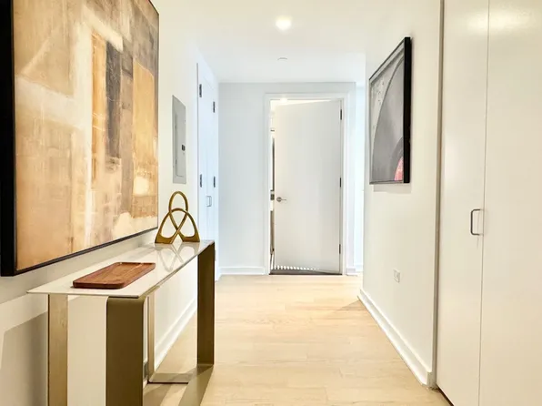 515 West 38th Street 12B image 3 of 27