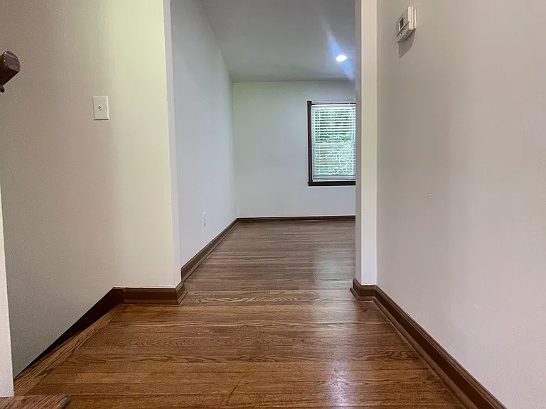 256 Oakcliff Ct NW — Photo 4