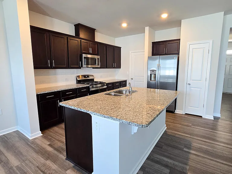 5035 Kota St — Photo 6