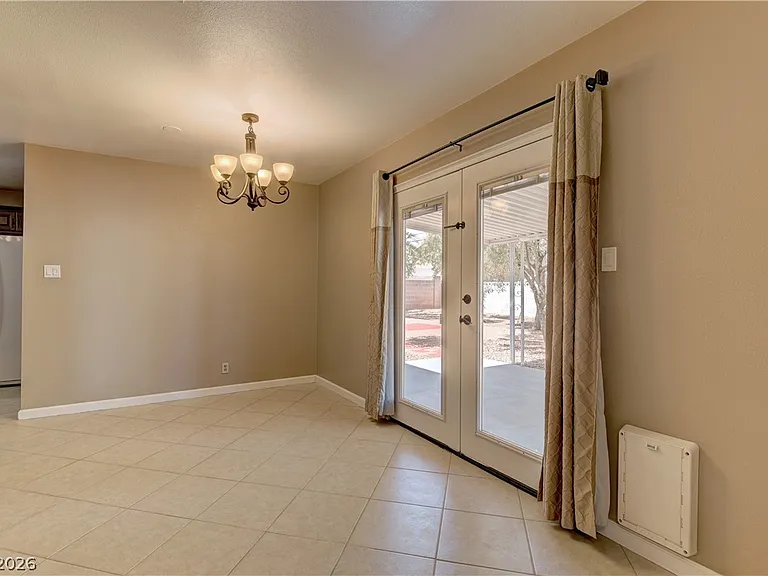 3896 Acapulco Ave — Photo 10