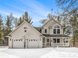 1336 E Pakes Rd, Stanton, MI 48888