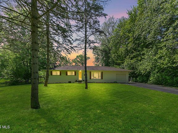 2nd image of 4915 Swanbrook Ct