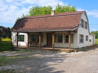 228 S Division St, Mount Carmel, IL 62863