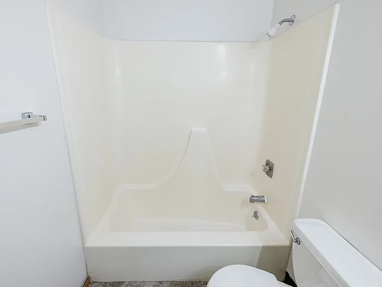 2427 J St #2 — Photo 11