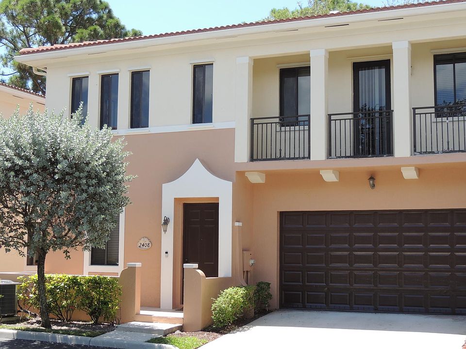 1st image of 2408 Venetian Way