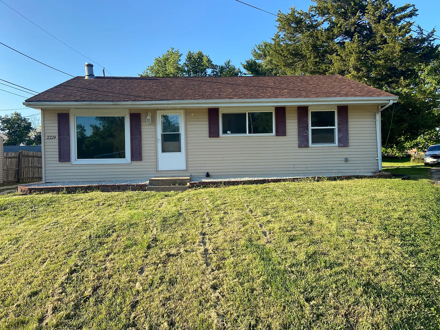 3 bed, 925 sqft, $1,500 — Photo 1