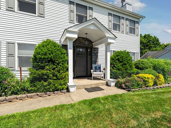 12 Sloane Ct