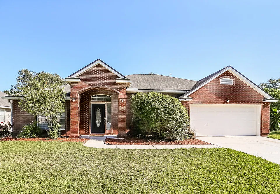 420 Buckeye Ln E