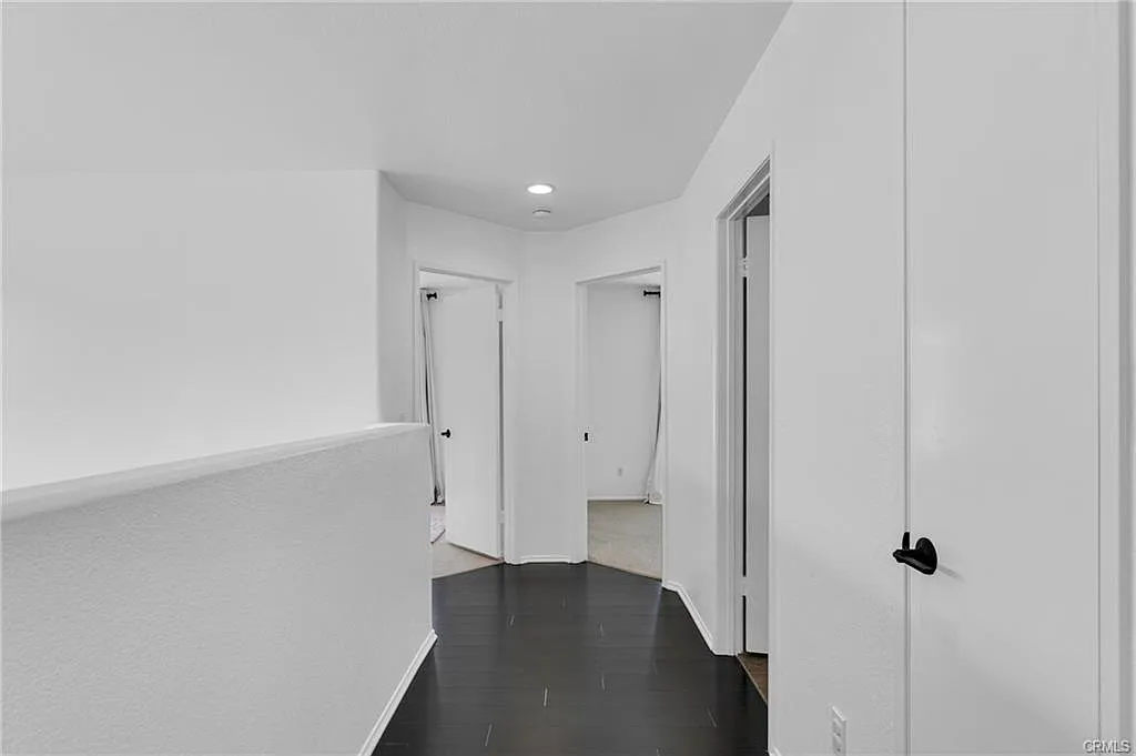 3 bed, 2.5 bath, 1705 sqft, $4,200 — Photo 1
