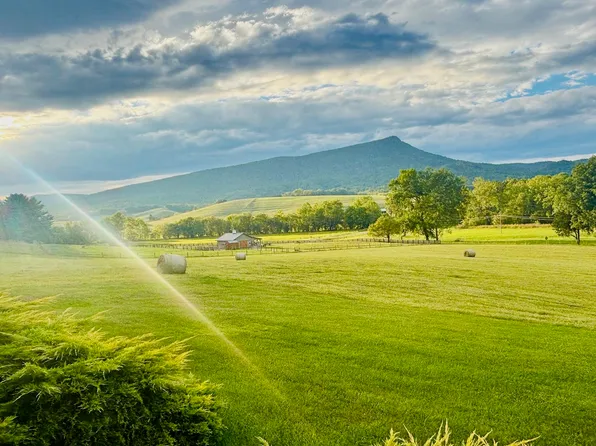 80 E Field Rd, Rockbridge Baths, VA 24473