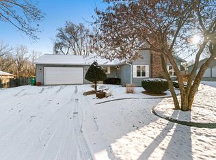1625 Canary Ln, Green Bay, WI 54304