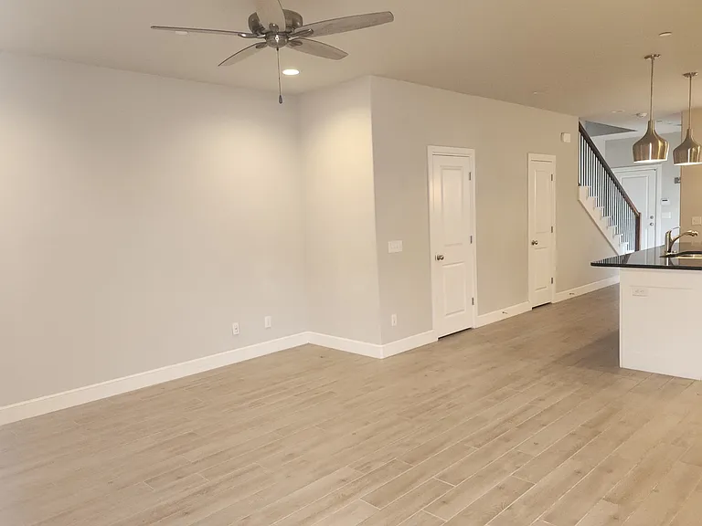 16124 N Western Ave #1 — Photo 7