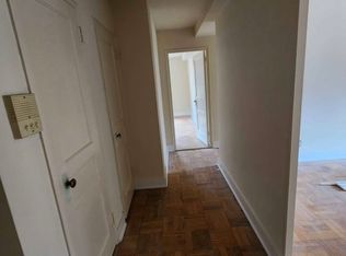 195-15 67th Ave #C, Fresh Meadows, NY 11365