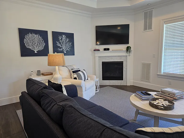 2 Village Green Dr — Photo 5