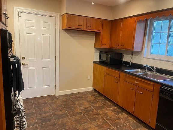 5th image of 266 Township Road 1202