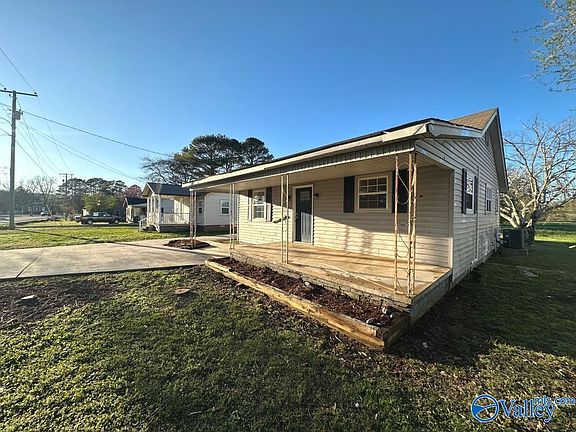 3rd image of 131 Wilson Mann Rd