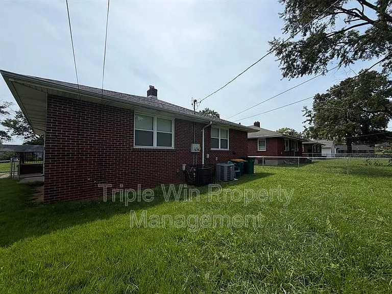 937 Chain Of Rocks Dr — Photo 5