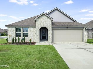 112 Evangeline Dr, Maurice, LA 70555