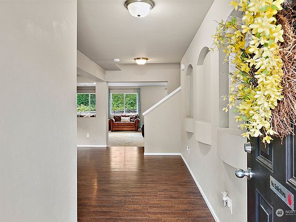 2nd image of 1809 188th Street Ct E