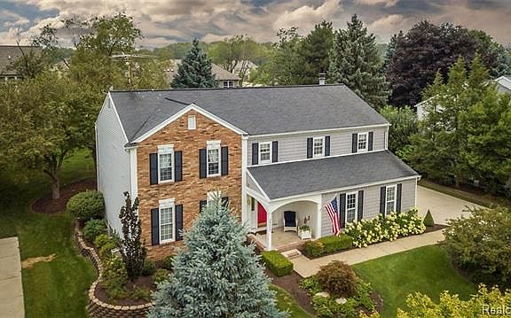 2nd image of 38005 W Meadowhill Dr