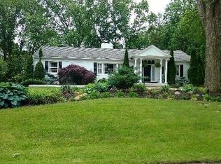 2418 Stockbridge Rd, Akron, OH 44313