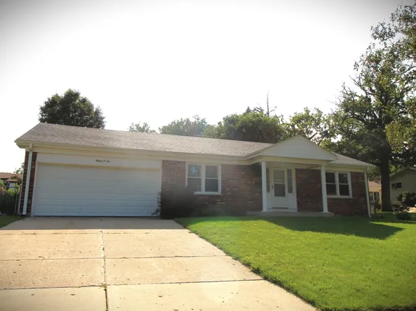 1101 Hanley St, McHenry, IL 60050