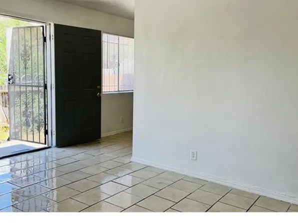 8200 Copper Ave NE APT C, Albuquerque, NM 87108