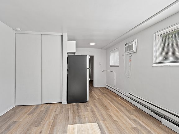 4th image of 1522 Cedar Ave APT 3