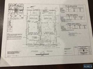 2239 Jones Rd, Fort Lee, NJ 07024