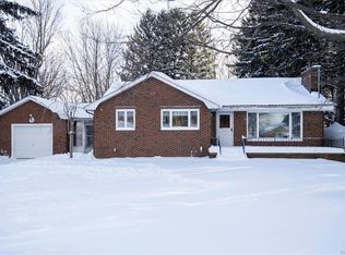 103 Willowdale Dr, West Seneca, NY 14224