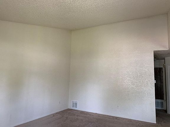 5th image of 7902 Brodie Ln #A