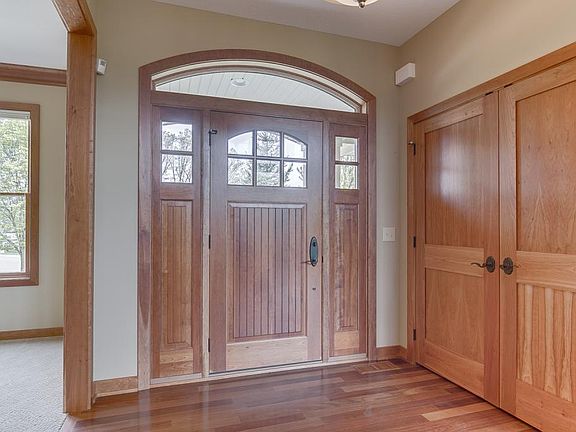 3rd image of 24 Crescent Ln