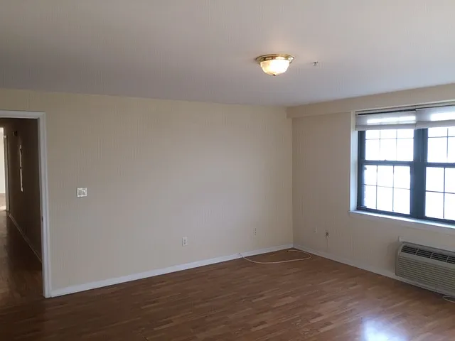 26 W Broadway Blvd #303 — Photo 20