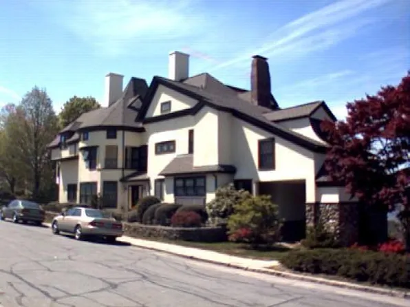 241 Monument St APT 2, Groton, CT 06340