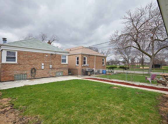 5th image of 5003 S Lawler Ave