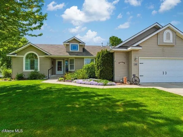 8297 N Ainsworth Dr, Hayden Lake, ID 83835