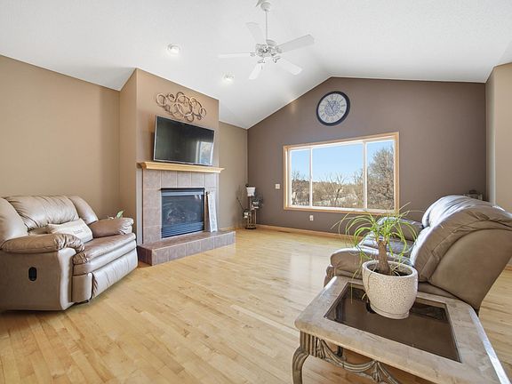3rd image of 969 Bridle Creek Dr