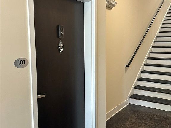 2nd image of 1020 Porter St APT 101
