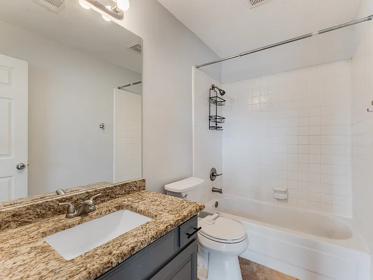 605 English Oak St — Photo 19