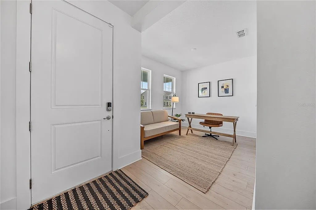 4 bed, 3.0 bath, 3408 sqft, $4,100 — Photo 2