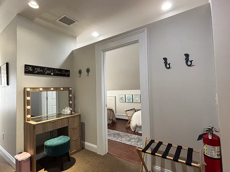 409 Hope St #3 — Photo 6