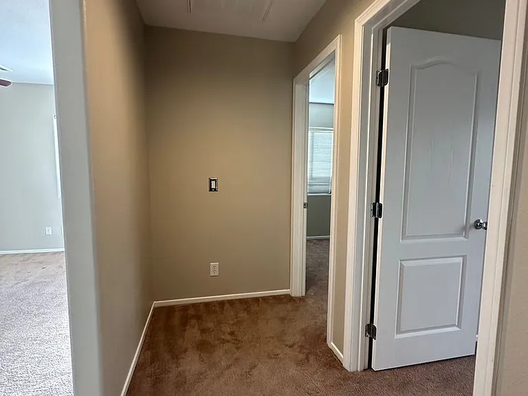 10573 Danielson Ave — Photo 24